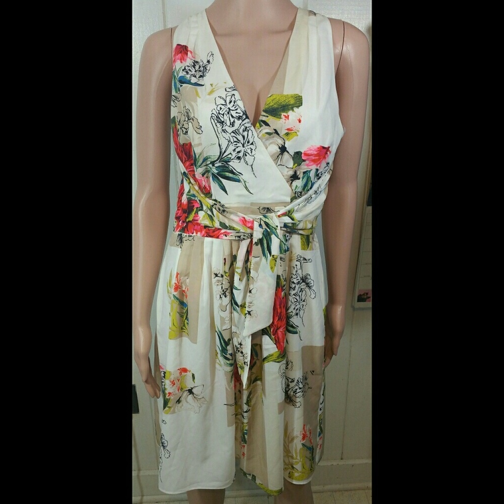 WHBM FLORAL PRINT DRESS